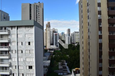 Quarto de kitnet/studio para alugar com 1 quarto, 28m² em Cristo Rei, Curitiba