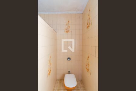 Casa à venda com 240m², 4 quartos e sem vagaEdícula - Banheiro da Suíte