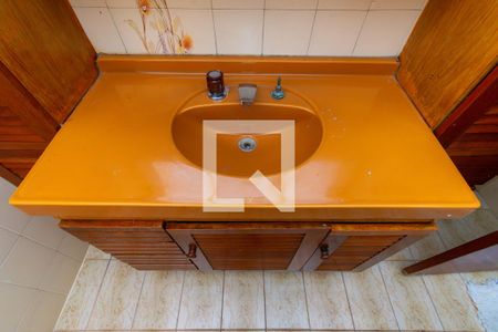 Casa à venda com 240m², 4 quartos e sem vagaEdícula - Banheiro da Suíte