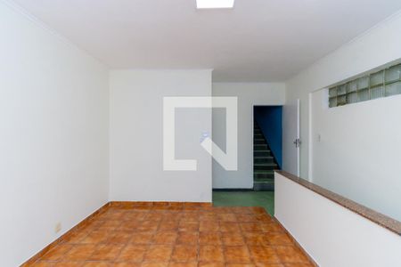 Sala de casa para alugar com 4 quartos, 240m² em Vila Antonieta, São Paulo