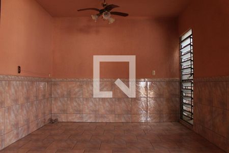 Sala de casa à venda com 4 quartos, 180m² em Vicentina, São Leopoldo