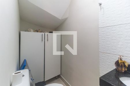 Lavabo de casa de condomínio para alugar com 2 quartos, 70m² em Vila Lavinia, Mogi das Cruzes