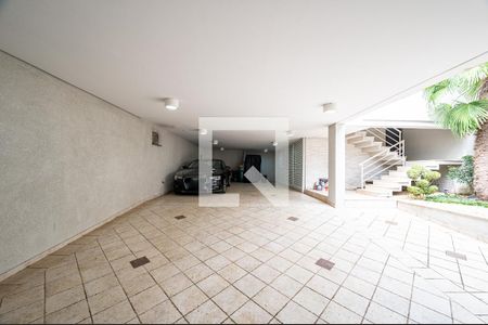 Garagem de casa à venda com 4 quartos, 600m² em Planalto Paulista, São Paulo