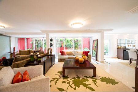 Sala de casa à venda com 4 quartos, 600m² em Planalto Paulista, São Paulo