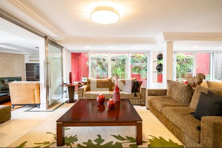 Sala de casa à venda com 4 quartos, 600m² em Planalto Paulista, São Paulo