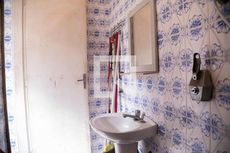 Casa à venda com 326m², 3 quartos e 3 vagasBanheiro de Serviço