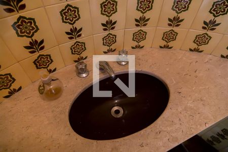 Casa à venda com 326m², 3 quartos e 3 vagasLavabo - Pia