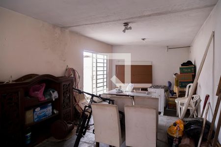 Casa à venda com 326m², 3 quartos e 3 vagasSalão de Festas