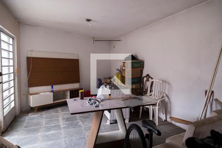Casa à venda com 326m², 3 quartos e 3 vagasSalão de Festas