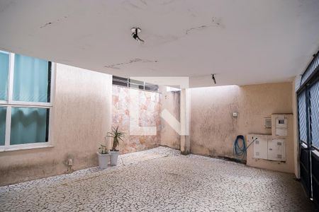 Casa à venda com 326m², 3 quartos e 3 vagasGaragem