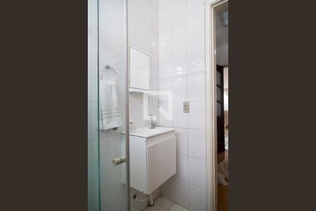 Casa à venda com 326m², 3 quartos e 3 vagasBanheiro Social