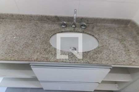 Apartamento à venda com 70m², 2 quartos e 2 vagasBanheiro Social