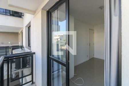 Apartamento à venda com 70m², 2 quartos e 2 vagasSuíte - Sacada