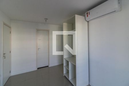 Suíte de apartamento à venda com 2 quartos, 70m² em Recreio dos Bandeirantes, Rio de Janeiro