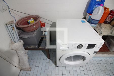 Casa à venda com 170m², 4 quartos e 1 vagaÁrea de Serviço