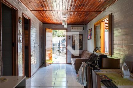 Sala de casa de condomínio para alugar com 2 quartos, 120m² em Vila Nova, Porto Alegre