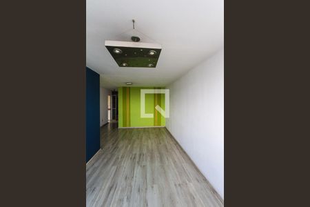 Sala de apartamento para alugar com 3 quartos, 80m² em Jardim Independência, São Paulo
