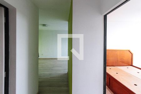 Corredor de apartamento para alugar com 3 quartos, 80m² em Jardim Independência, São Paulo
