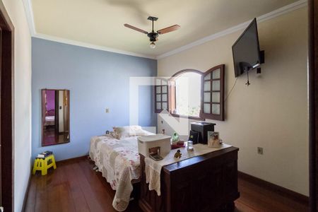 Casa à venda com 180m², 3 quartos e sem vagaSuíte