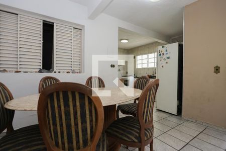 Casa à venda com 180m², 4 quartos e 3 vagasCopa