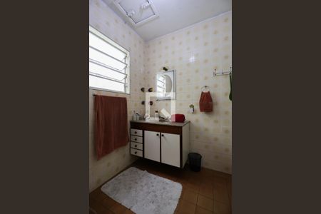 Casa à venda com 180m², 4 quartos e 3 vagasBanheiro 2