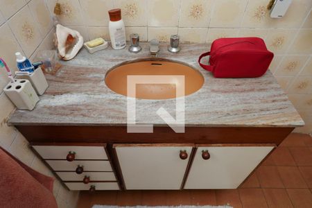 Casa à venda com 180m², 4 quartos e 3 vagasBanheiro 2