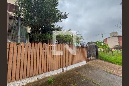 Casa à venda com 57m², 3 quartos e 2 vagas Casa à venda com 57m², 3 quartos e 2 vagasFachada