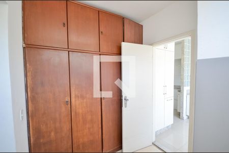 Apartamento à venda com 190m², 4 quartos e 1 vaga Apartamento à venda com 190m², 4 quartos e 1 vagaQuarto de Serviço