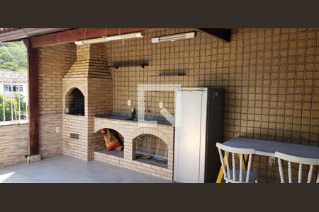 Apartamento à venda com 190m², 4 quartos e 1 vaga Apartamento à venda com 190m², 4 quartos e 1 vagaTerraço