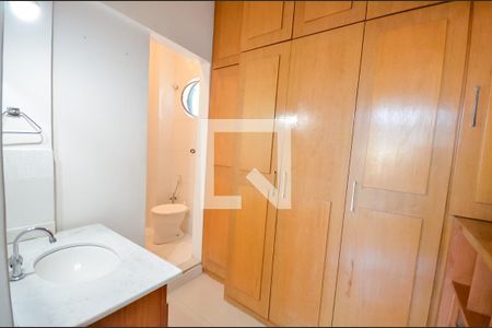 Apartamento à venda com 190m², 4 quartos e 1 vaga Apartamento à venda com 190m², 4 quartos e 1 vagaBanheiro da Suíte 2