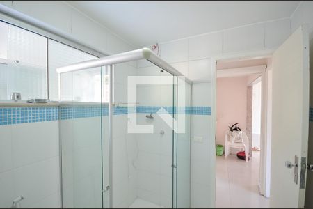 Apartamento à venda com 190m², 4 quartos e 1 vaga Apartamento à venda com 190m², 4 quartos e 1 vagaBanheiro Social