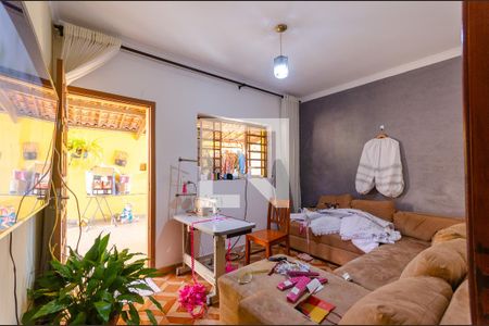 Sala de casa para alugar com 2 quartos, 150m² em Vila Palmeiras, São Paulo