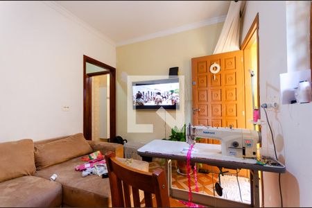 Sala de casa para alugar com 2 quartos, 150m² em Vila Palmeiras, São Paulo