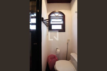 Casa à venda com 185m², 4 quartos e 3 vagasQuarto 1 - Suíte Banheiro 