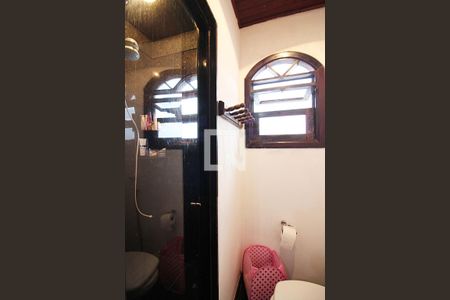 Casa à venda com 185m², 4 quartos e 3 vagasQuarto 1 - Suíte Banheiro 