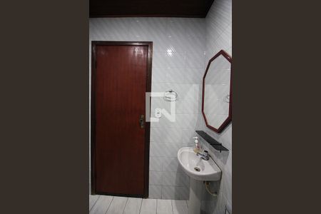 Casa à venda com 185m², 4 quartos e 3 vagasBanheiro Social 2