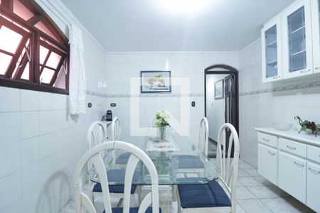 Casa à venda com 148m², 3 quartos e 2 vagasCozinha