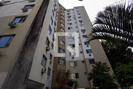 Apartamento à venda com 48m², 2 quartos e 1 vaga Apartamento à venda com 48m², 2 quartos e 1 vagaFachada