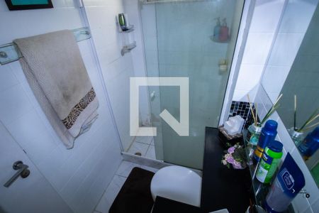 Apartamento à venda com 48m², 2 quartos e 1 vaga Apartamento à venda com 48m², 2 quartos e 1 vagaBanheiro