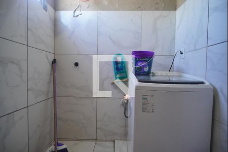 Casa à venda com 78m², 2 quartos e 2 vagasBanheiro 