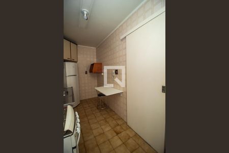 Cozinha de apartamento para alugar com 3 quartos, 71m² em Santana, Porto Alegre