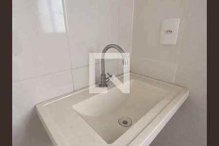 Banheiro - torneira de apartamento para alugar com 1 quarto, 43m² em Morro Santana, Porto Alegre