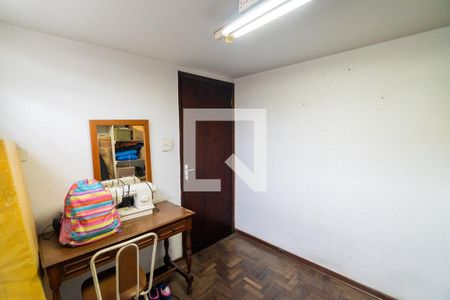 Casa à venda com 270m², 4 quartos e 3 vagas Casa à venda com 270m², 4 quartos e 3 vagasQuarto de Serviço 1