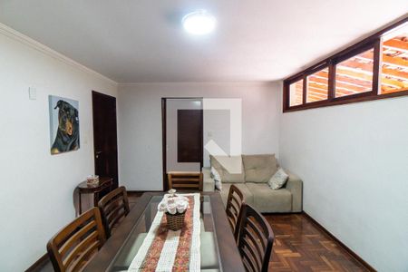 Casa à venda com 270m², 4 quartos e 3 vagas Casa à venda com 270m², 4 quartos e 3 vagasSala de Jantar