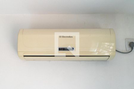 Casa à venda com 270m², 4 quartos e 3 vagas Casa à venda com 270m², 4 quartos e 3 vagasQuarto 1 Detalhe