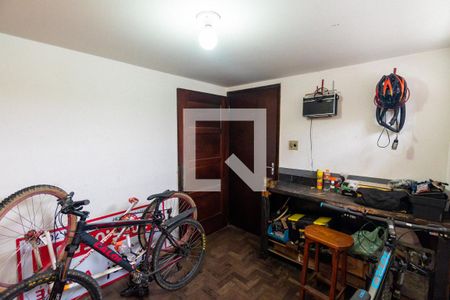 Casa à venda com 270m², 4 quartos e 3 vagas Casa à venda com 270m², 4 quartos e 3 vagasQuarto de Serviço 2