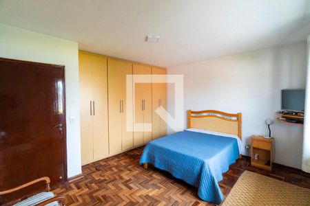 Suíte de casa à venda com 4 quartos, 270m² em Planalto Paulista, São Paulo