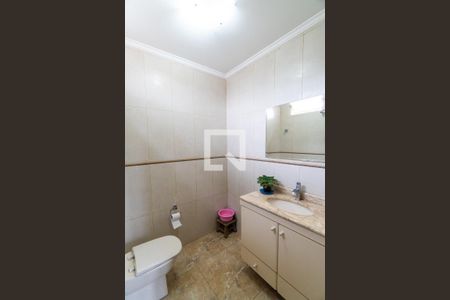 Casa à venda com 270m², 4 quartos e 3 vagas Casa à venda com 270m², 4 quartos e 3 vagasLavabo