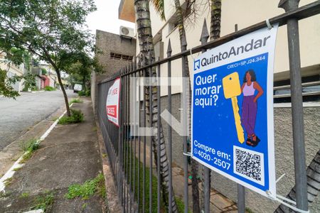 Casa à venda com 270m², 4 quartos e 3 vagas Casa à venda com 270m², 4 quartos e 3 vagasPlaquinha