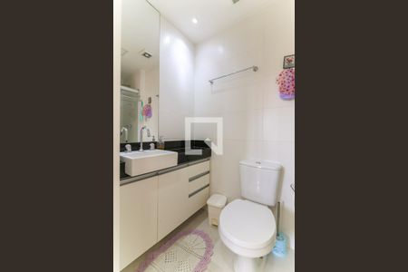 Apartamento à venda com 59m², 2 quartos e 1 vaga Apartamento à venda com 59m², 2 quartos e 1 vagaBanheiro da Suíte
